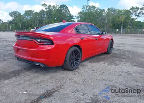 2016 Dodge Charger Sxt z USA, uszkodzony, nr VIN 2C3CDXHG2GH132909